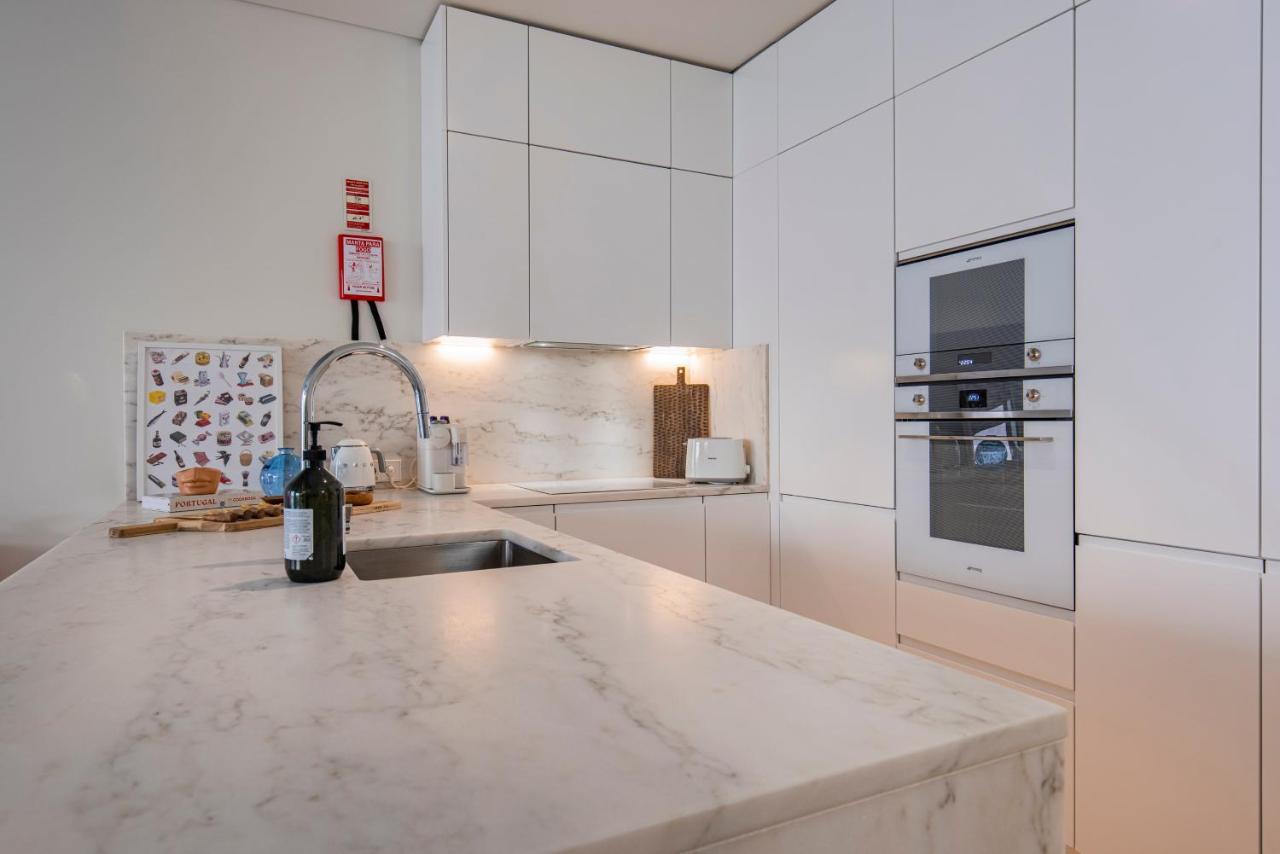 Deluxe 2Bdr Apartment W/ Patio By Lovelystay Lisboa Kültér fotó