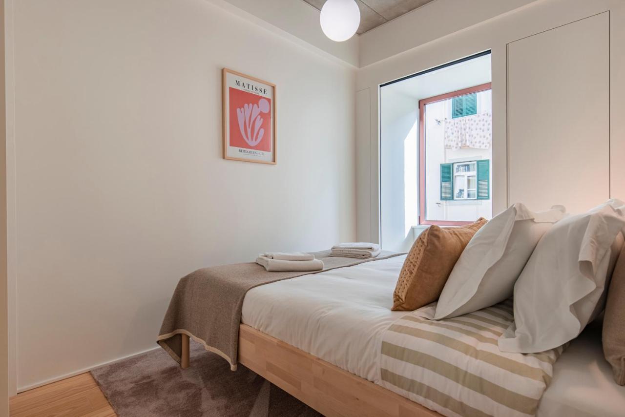 Deluxe 2Bdr Apartment W/ Patio By Lovelystay Lisboa Kültér fotó